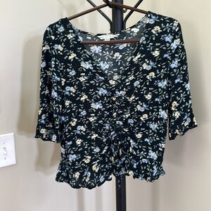 American Eagle ruched front blue floral top